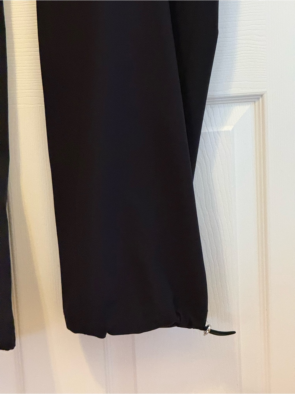 Chico’s size 4T Black Straight-Leg Active Joggers with Zip Pocket - Picture 5 of 8